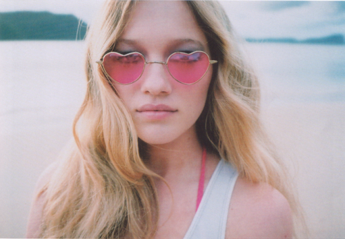 rózsaszín szemüveg.jpg2